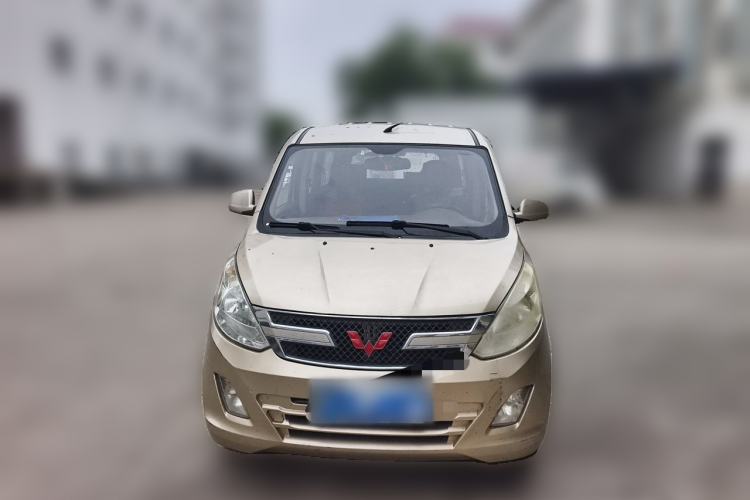 Used Wuling Rongguang V 2016 1.5L Standard Version Front