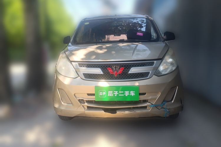 Used Wuling Rongguang V 2016 1.5L Practical Version Front