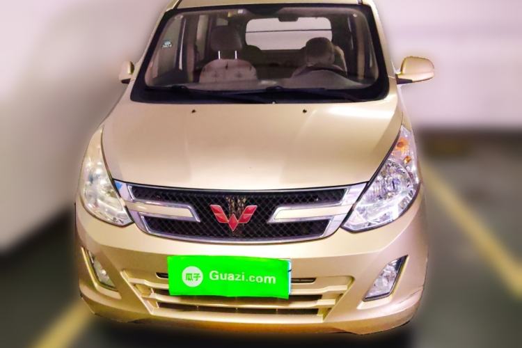 Used Wuling Rongguang V 2016 1.5L Standard Version Front