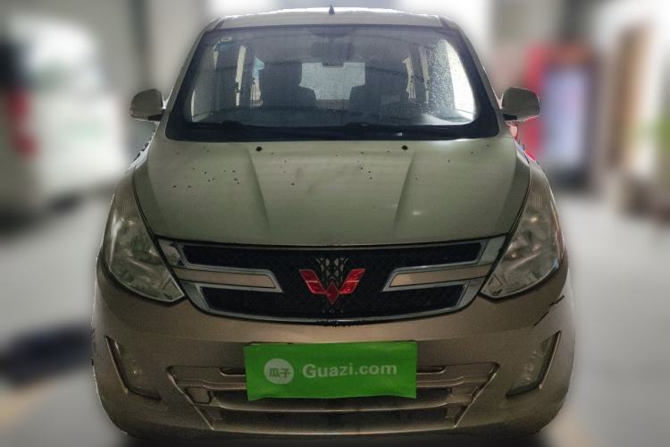 Used Wuling Rongguang V 2016 1.5L Standard Version Front