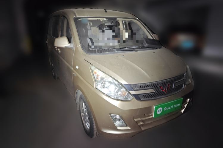 Used Wuling Rongguang V 2016 1.5L Standard Version Front Right 45 Deg