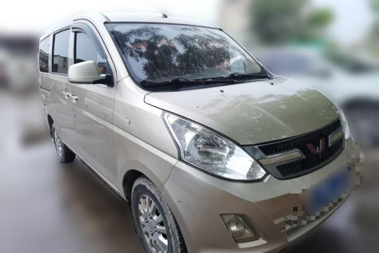 Used Wuling Rongguang V 2016 1.5L Standard Version Front Right 45 Deg