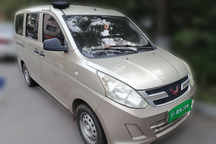 Used Wuling Rongguang V 2016 1.2L Practical Version Front Right 45 Deg