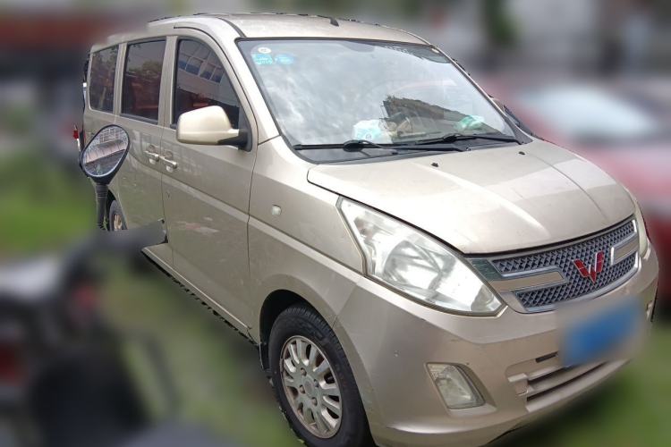 Used Wuling Rongguang V 2016 1.2L Standard Version Front Right 45 Deg