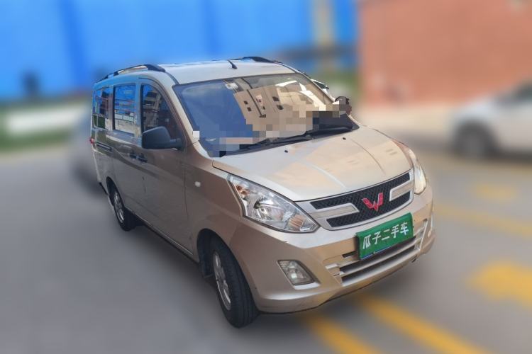 Used Wuling Rongguang V 2016 1.2L Practical Version Front Right 45 Deg