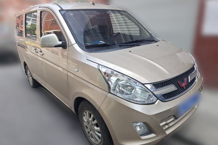 Used Wuling Rongguang V 2016 1.5L Standard Version Front Right 45 Deg