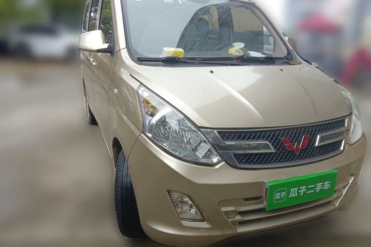 Used Wuling Rongguang V 2016 1.5L Standard Version Front Right 45 Deg