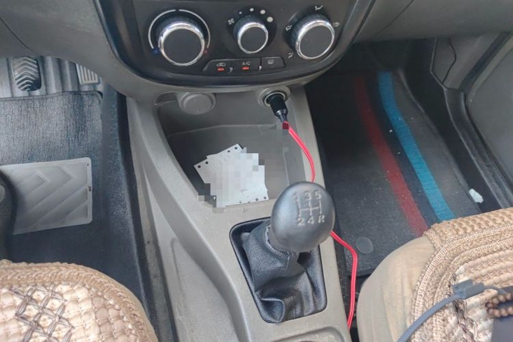 Used Wuling Rongguang V 2016 1.5L Practical Version Non-Power-Assisted Gear Lever