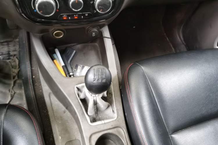 Used Wuling Rongguang V 2016 1.5L Standard Version Gear Lever