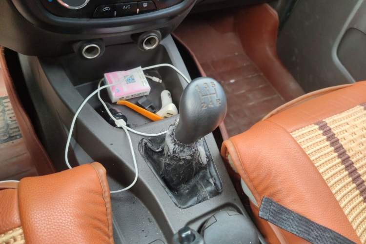 Used Wuling Rongguang V 2016 1.5L Standard Version Gear Lever