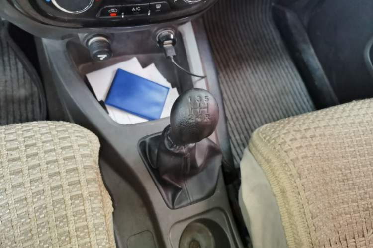 Used Wuling Rongguang V 2016 1.5L Standard Version Gear Lever