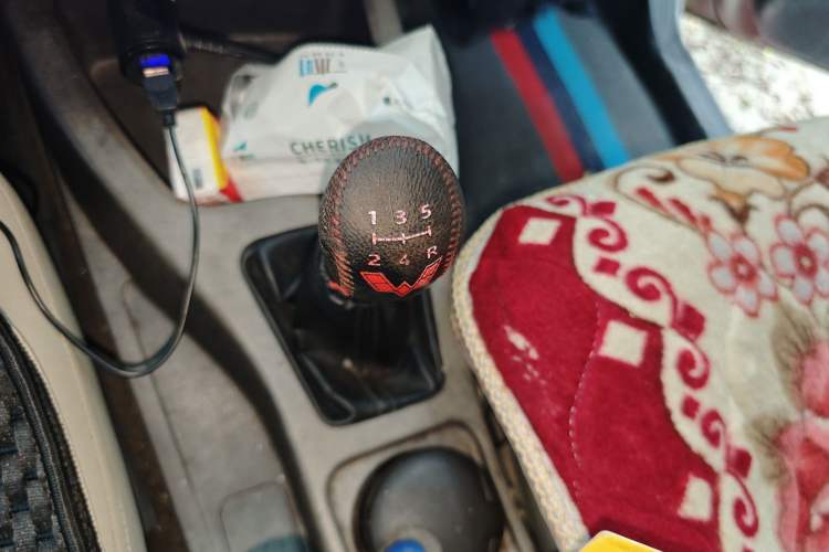 Used Wuling Rongguang V 2016 1.5L Standard Version Gear Lever