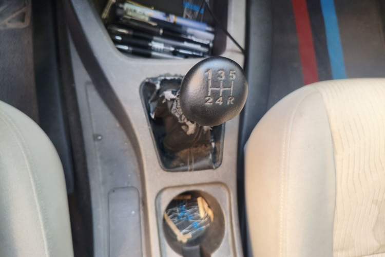 Used Wuling Rongguang V 2016 1.2L Standard Version Gear Lever