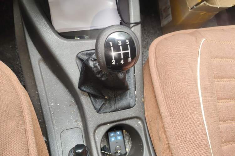 Used Wuling Rongguang V 2016 1.5L Standard Version Gear Lever