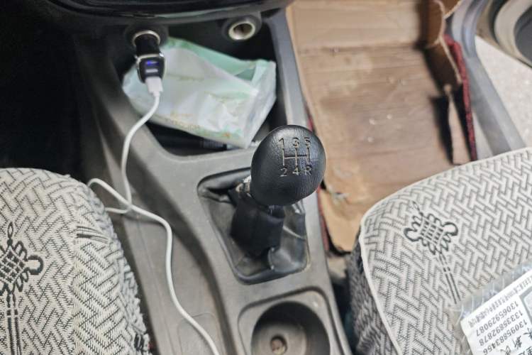 Used Wuling Rongguang V 2016 1.5L Standard Version Gear Lever