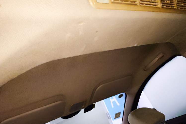 Used Wuling Rongguang V 2016 1.5L Standard Version Headliner