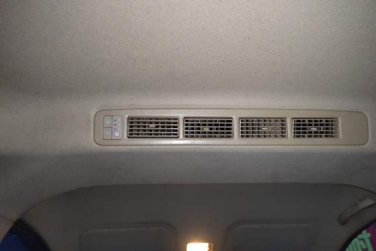 Used Wuling Rongguang V 2016 1.5L Standard Version Headliner