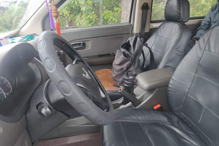 Used Wuling Rongguang V 2016 1.5L Standard Version Left Front Seat