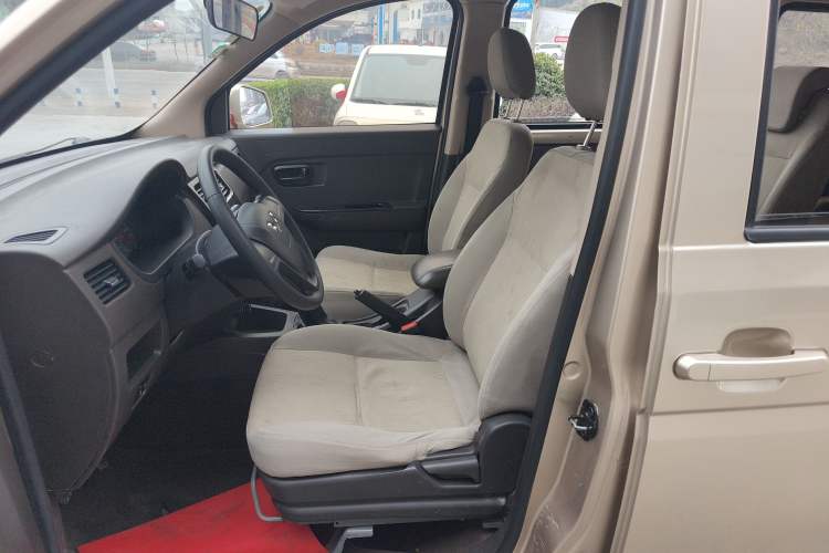 Used Wuling Rongguang V 2016 1.2L Standard Version Left Front Seat