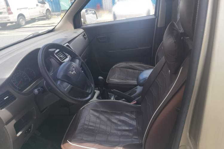 Used Wuling Rongguang V 2016 1.5L Standard Version Left Front Seat