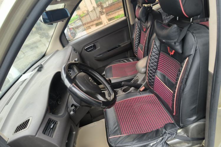 Used Wuling Rongguang V 2016 1.5L Standard Version Left Front Seat