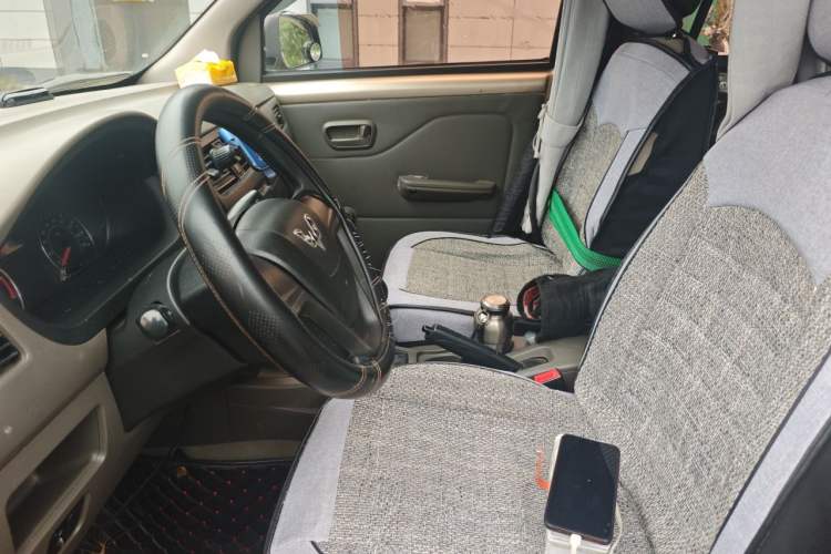 Used Wuling Rongguang V 2016 1.5L Practical Version Non-Power-Assisted Left Front Seat