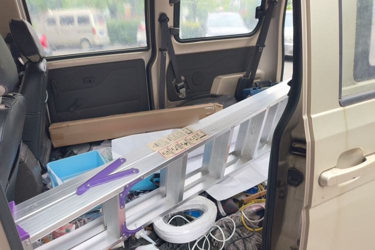 Used Wuling Rongguang V 2016 1.2L Standard Version Left Rear Seat