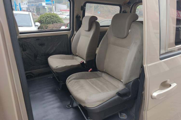 Used Wuling Rongguang V 2016 1.2L Standard Version Left Rear Seat