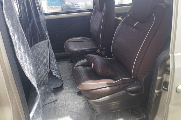 Used Wuling Rongguang V 2016 1.5L Standard Version Left Rear Seat