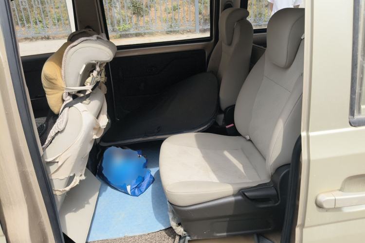Used Wuling Rongguang V 2016 1.2L Standard Version Left Rear Seat