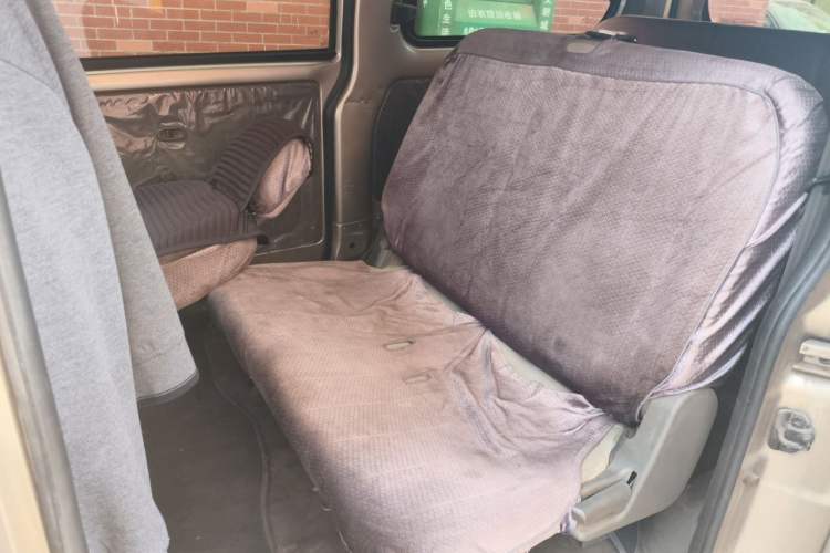 Used Wuling Rongguang V 2016 1.2L Practical Version Left Rear Seat