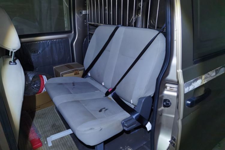 Used Wuling Rongguang V 2016 1.5L Practical Version Left Rear Seat