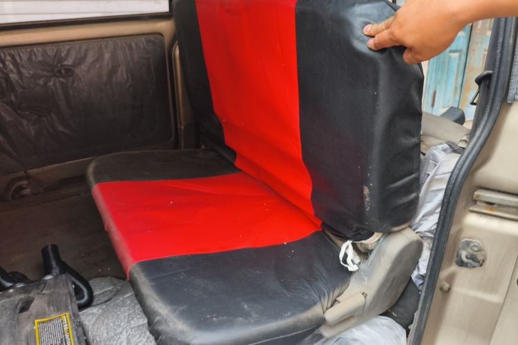 Used Wuling Rongguang V 2016 1.5L Practical Version Left Rear Seat