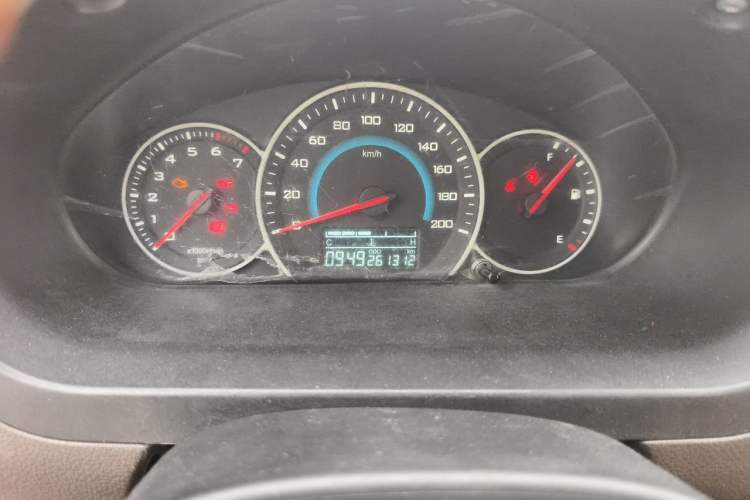 Used Wuling Rongguang V 2016 1.5L Standard Version Odometer Close Up
