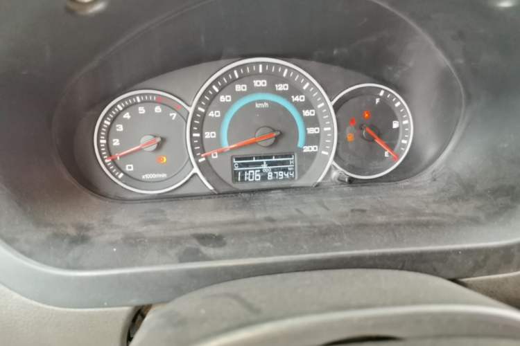 Used Wuling Rongguang V 2016 1.5L Standard Version Odometer Close Up