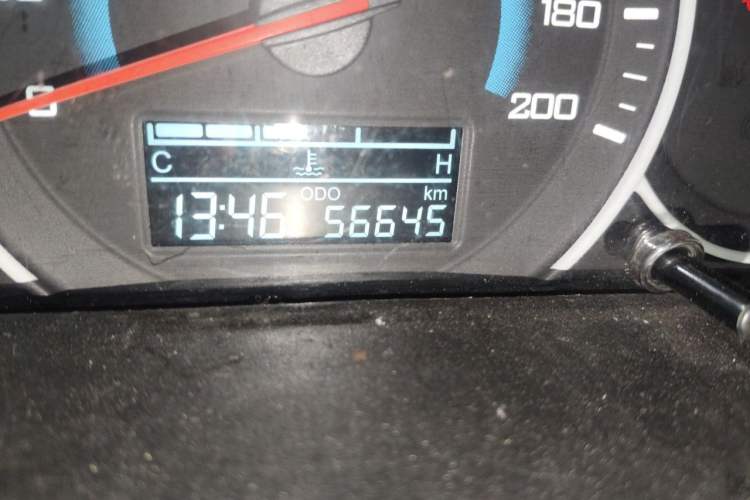 Used Wuling Rongguang V 2016 1.5L Standard Version Odometer Close Up