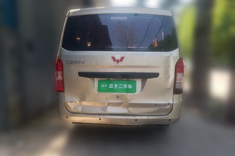 Used Wuling Rongguang V 2016 1.5L Practical Version Rear