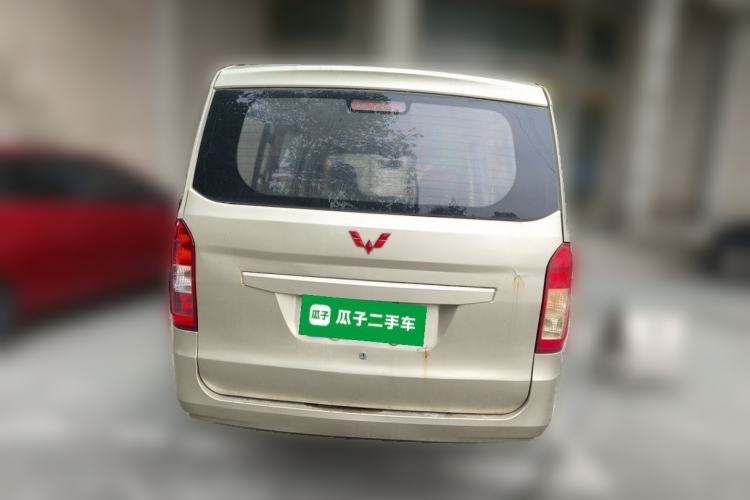 Used Wuling Rongguang V 2016 1.2L Standard Version Rear