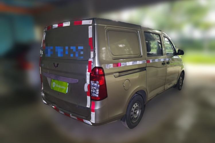 Used Wuling Rongguang V 2016 1.5L Practical Version Rear Right 45 Deg