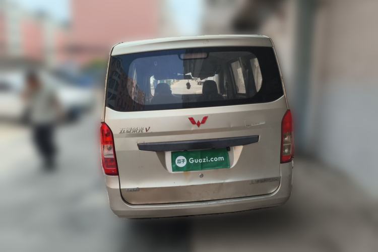 Used Wuling Rongguang V 2016 1.5L Practical Version Rear