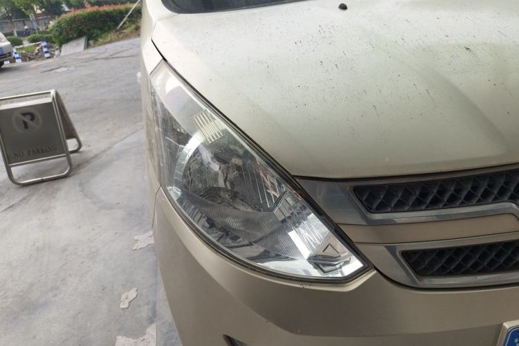 Used Wuling Rongguang V 2016 1.2L Standard Version Right Front Headlight