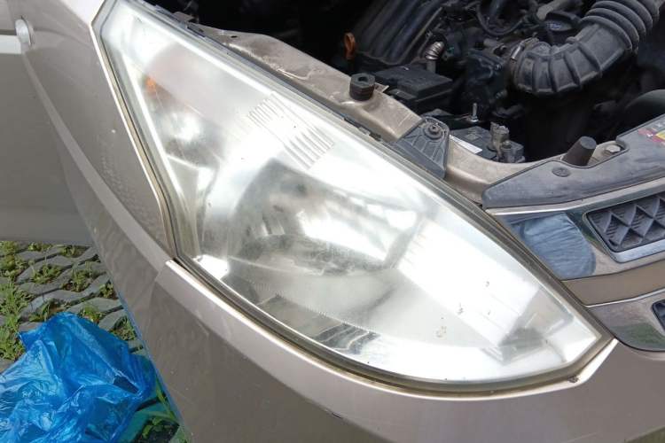 Used Wuling Rongguang V 2016 1.2L Standard Version Right Front Headlight