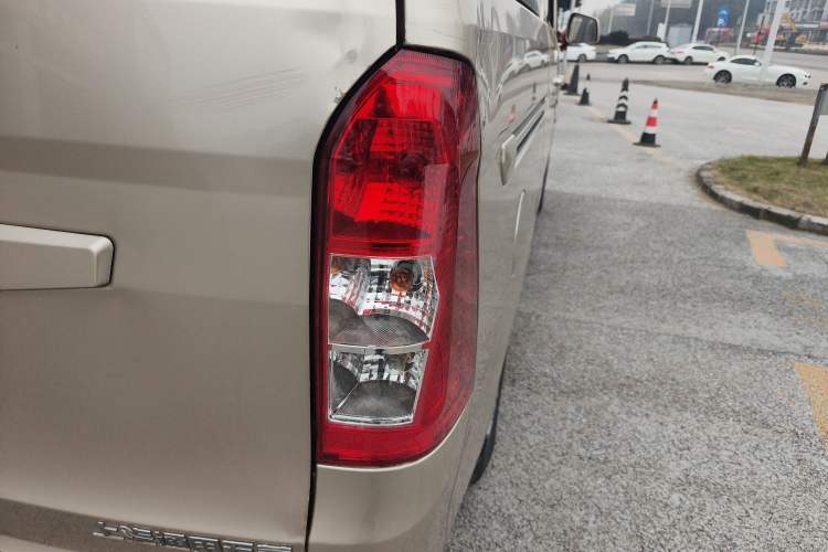 Used Wuling Rongguang V 2016 1.2L Standard Version Right Rear Taillight