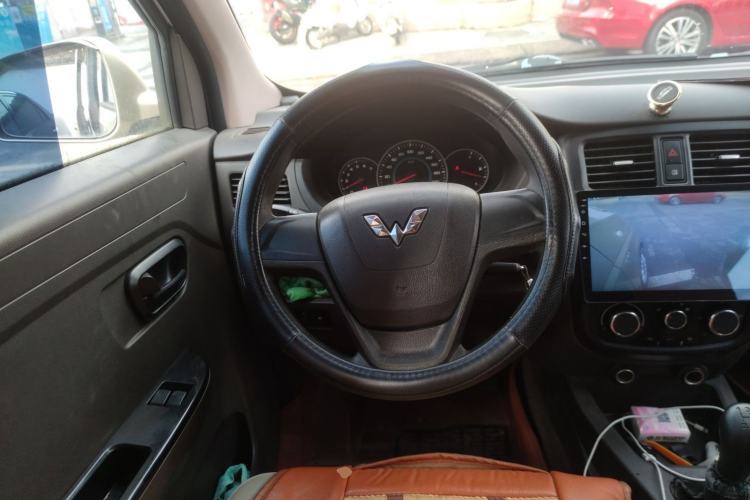 Used Wuling Rongguang V 2016 1.5L Standard Version Steering Wheel