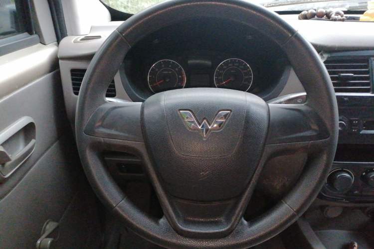 Used Wuling Rongguang V 2016 1.2L Practical Version Steering Wheel