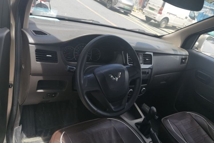 Used Wuling Rongguang V 2016 1.5L Standard Version Steering Wheel