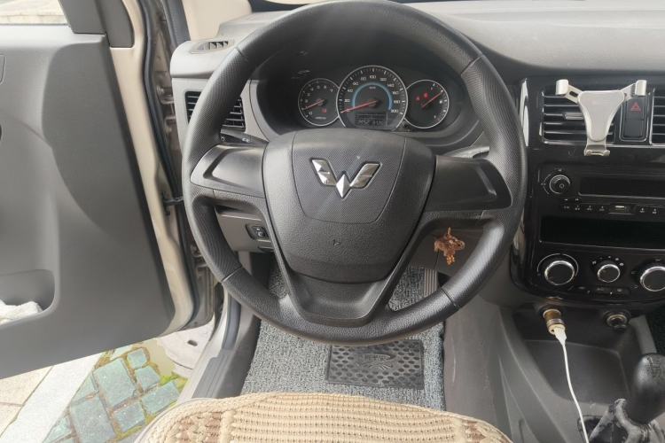 Used Wuling Rongguang V 2016 1.5L Standard Version Steering Wheel