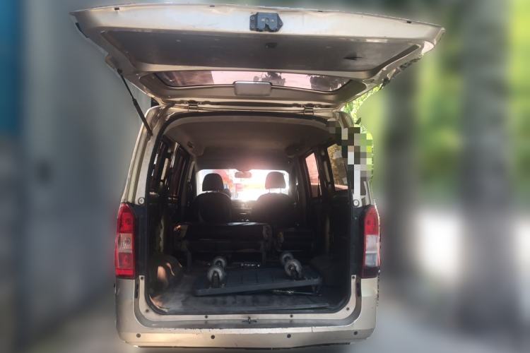 Used Wuling Rongguang V 2016 1.5L Practical Version Trunk