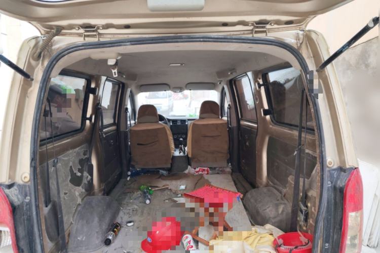 Used Wuling Rongguang V 2016 1.5L Practical Version Trunk