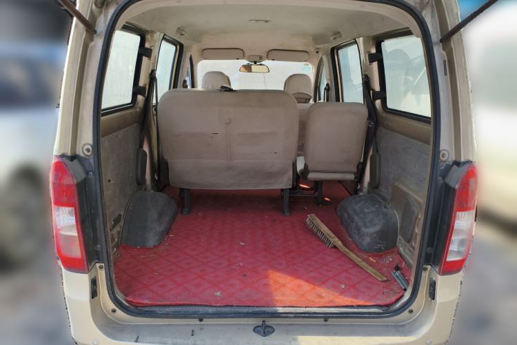 Used Wuling Rongguang V 2016 1.2L Practical Version Trunk